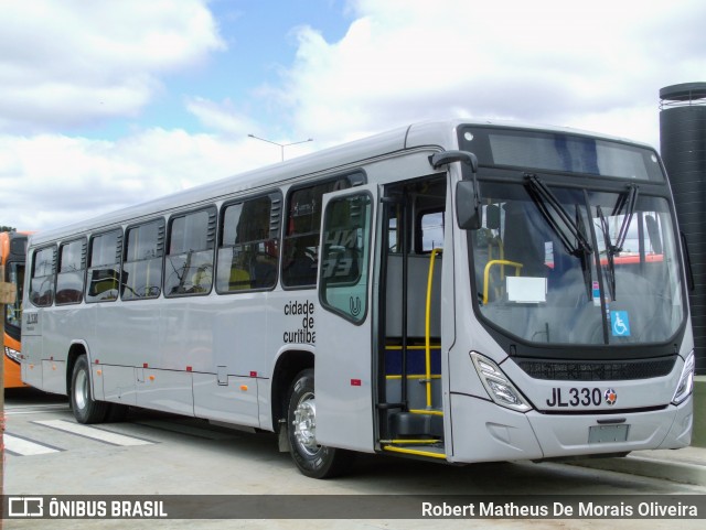 Expresso Azul JL330 na cidade de Curitiba, Paraná, Brasil, por Robert Matheus De Morais Oliveira. Número da foto: #12671350.