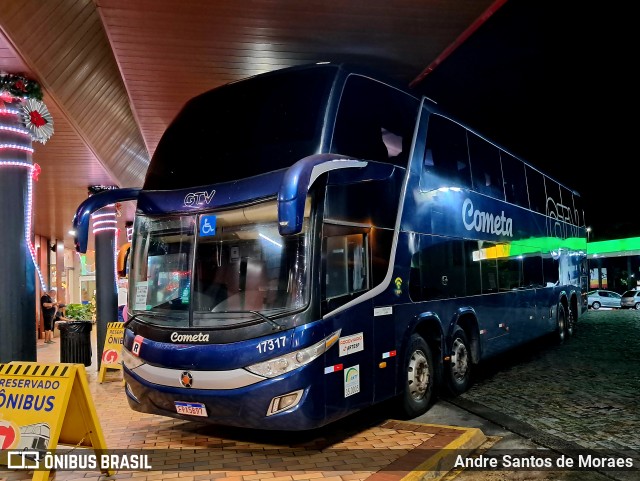 Viação Cometa 17317 na cidade de Pariquera-Açu, São Paulo, Brasil, por Andre Santos de Moraes. Número da foto: #12674338.