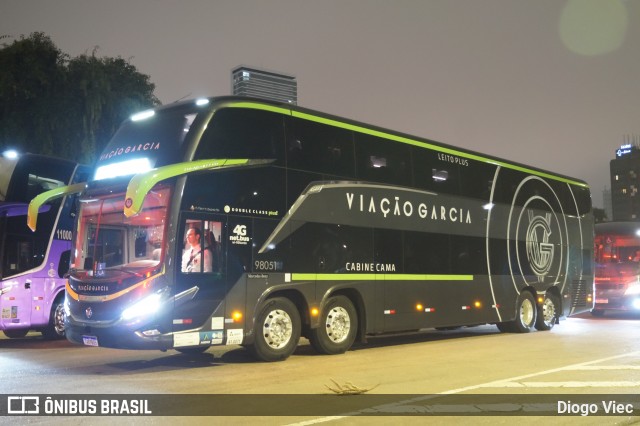 Viação Garcia 98051 na cidade de Curitiba, Paraná, Brasil, por Diogo Viec. Número da foto: #12673686.