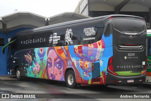 Viação Garcia 82239 na cidade de Criciúma, Santa Catarina, Brasil, por Andreo Bernardo. Número da foto: #12673076.