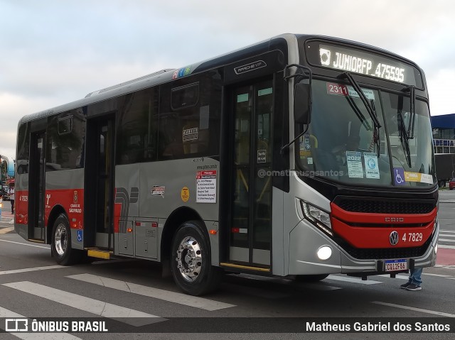 Pêssego Transportes 4 7829 na cidade de Barueri, São Paulo, Brasil, por Matheus Gabriel dos Santos. Número da foto: #12674765.