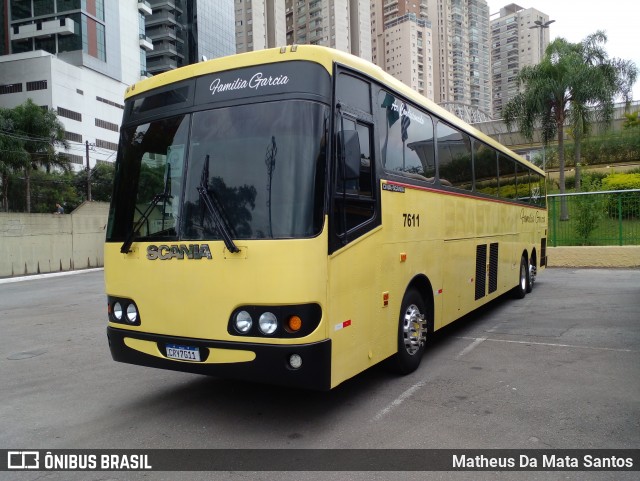 Ônibus Particulares 7611 na cidade de Barueri, São Paulo, Brasil, por Matheus Da Mata Santos. Número da foto: #12677364.