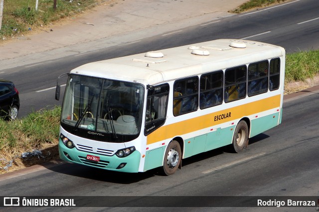 Escolares  na cidade de Belo Horizonte, Minas Gerais, Brasil, por Rodrigo Barraza. Número da foto: #12676263.