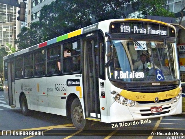 Transportes São Silvestre A37537 na cidade de Rio de Janeiro, Rio de Janeiro, Brasil, por Zé Ricardo Reis. Número da foto: #12675978.