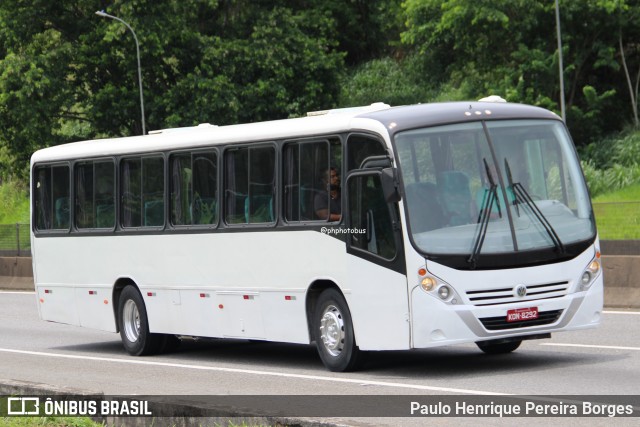 Ônibus Particulares 8292 na cidade de Piraí, Rio de Janeiro, Brasil, por Paulo Henrique Pereira Borges. Número da foto: #12680311.