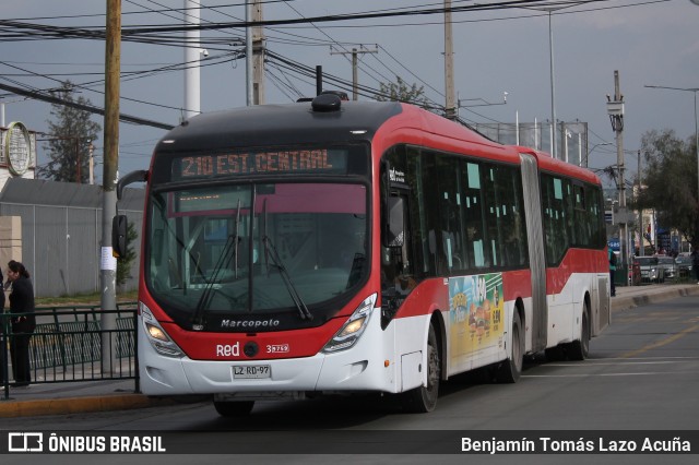 Subus 9759 na cidade de Puente Alto, Cordillera, Metropolitana de Santiago, Chile, por Benjamín Tomás Lazo Acuña. Número da foto: #12677787.