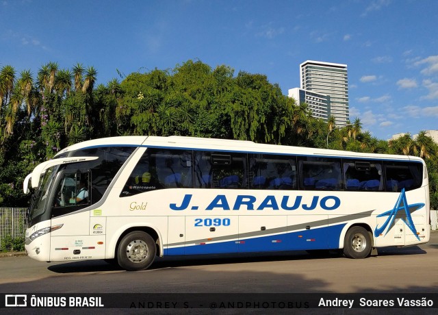 J. Araujo 2090 na cidade de Curitiba, Paraná, Brasil, por Andrey  Soares Vassão. Número da foto: #12679222.
