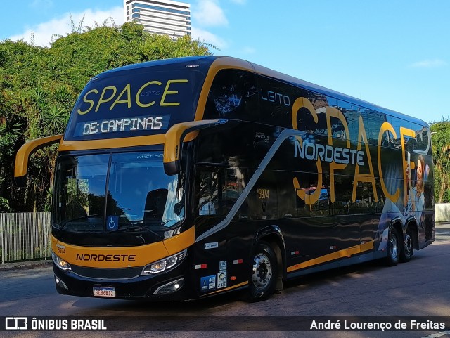 Expresso Nordeste 5974 na cidade de Curitiba, Paraná, Brasil, por André Lourenço de Freitas. Número da foto: #12679625.