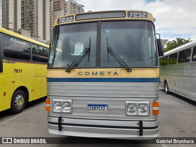 Ônibus Particulares 7232 na cidade de Barueri, São Paulo, Brasil, por Gabriel Brunhara. Número da foto: #12682614.
