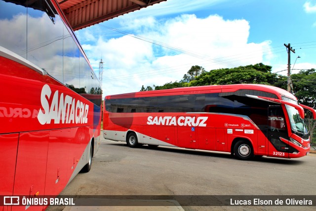 Viação Santa Cruz 32123 na cidade de Alfenas, Minas Gerais, Brasil, por Lucas Elson de Oliveira. Número da foto: #12683590.