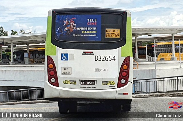 Viação Pavunense B32654 na cidade de Rio de Janeiro, Rio de Janeiro, Brasil, por Claudio Luiz. Número da foto: #12685130.