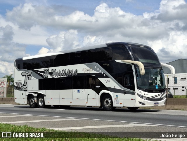 TJ Turismo 7E92 na cidade de Lorena, São Paulo, Brasil, por João Felipe. Número da foto: #12684429.