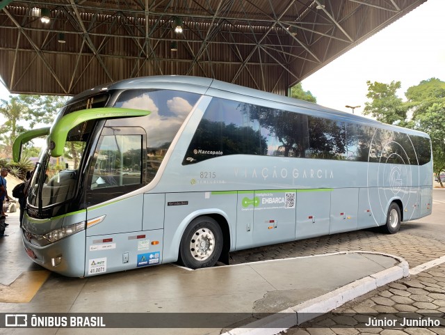 Viação Garcia 8215 na cidade de Bauru, São Paulo, Brasil, por Júnior Juninho. Número da foto: #12685865.