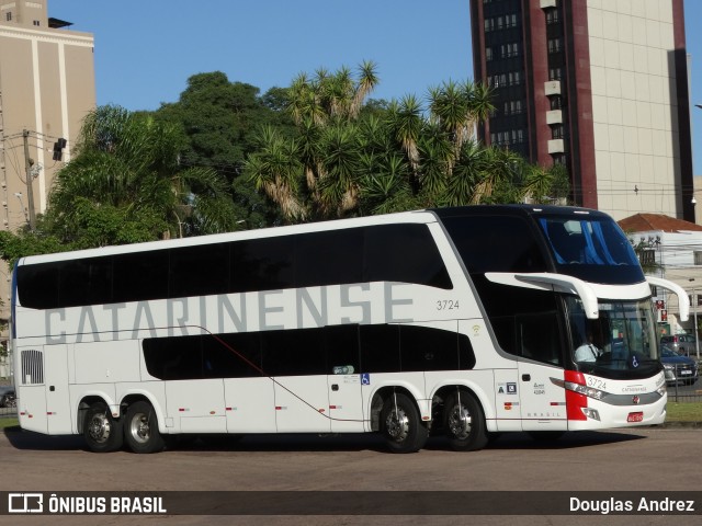 Auto Viação Catarinense 3724 na cidade de Curitiba, Paraná, Brasil, por Douglas Andrez. Número da foto: #12684782.