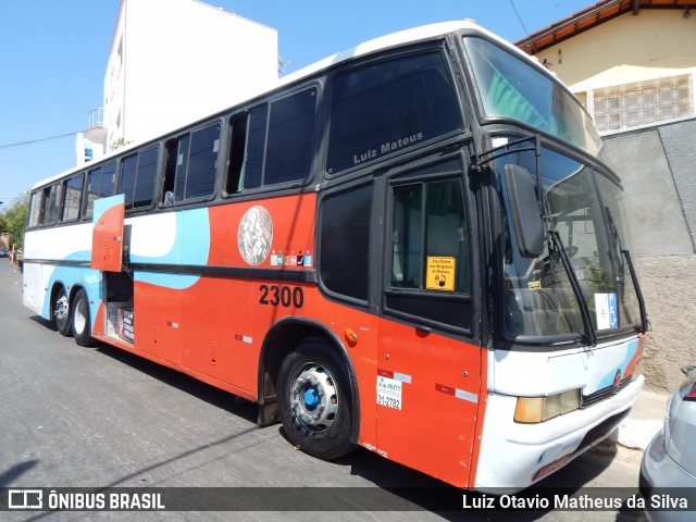 Ônibus Particulares 2300 na cidade de Curvelo, Minas Gerais, Brasil, por Luiz Otavio Matheus da Silva. Número da foto: #12685655.