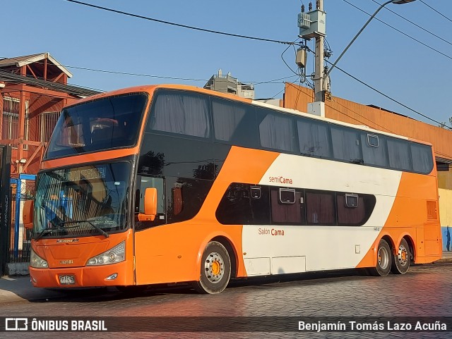 Autobuses sin identificación - Chile FHFC43 na cidade de Estación Central, Santiago, Metropolitana de Santiago, Chile, por Benjamín Tomás Lazo Acuña. Número da foto: #12686372.