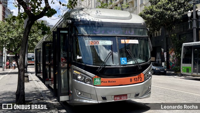 TRANSPPASS - Transporte de Passageiros 8 1372 na cidade de São Paulo, São Paulo, Brasil, por Leonardo Rocha. Número da foto: #12685465.