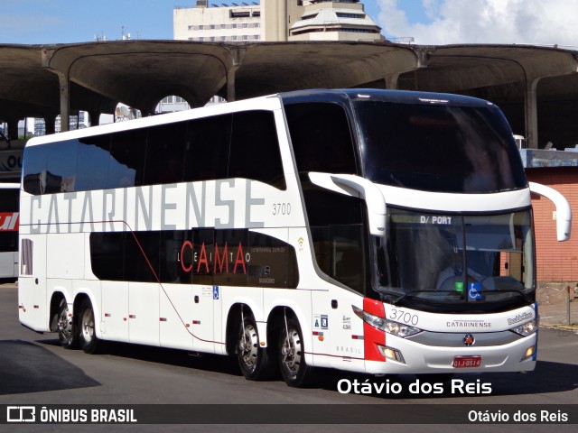 Auto Viação Catarinense 3700 na cidade de Porto Alegre, Rio Grande do Sul, Brasil, por Otávio dos Reis . Número da foto: #12686800.