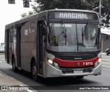Transwolff Transportes e Turismo 7 8713 na cidade de São Paulo, São Paulo, Brasil, por José Vitor Oliveira Soares. Número da foto: #:id.