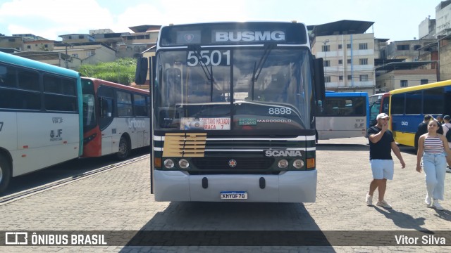 Ônibus Particulares 8298 na cidade de Juiz de Fora, Minas Gerais, Brasil, por Vitor Silva. Número da foto: #12610392.
