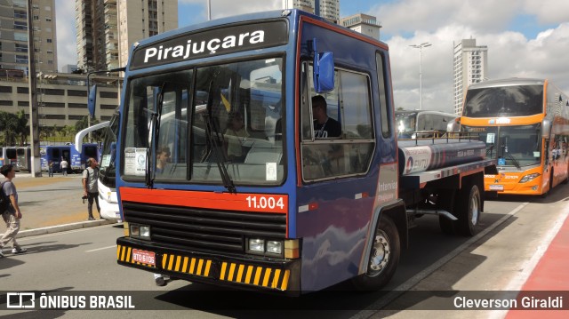 Viação Pirajuçara 11.004 na cidade de Barueri, São Paulo, Brasil, por Cleverson Giraldi. Número da foto: #12611695.