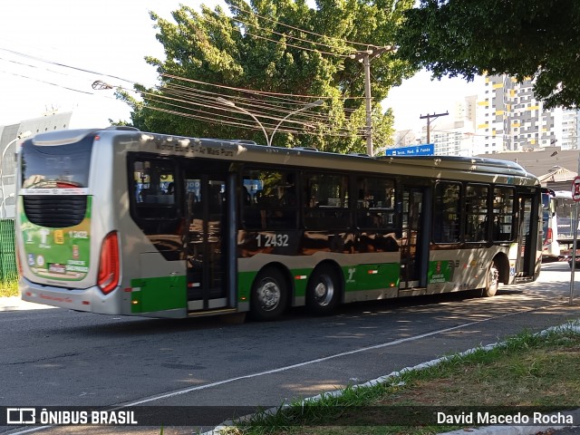 Viação Gato Preto 1 2432 na cidade de São Paulo, São Paulo, Brasil, por David Macedo Rocha. Número da foto: #12610659.