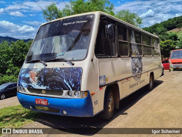 Ônibus Particulares 13 na cidade de Marques de Souza, Rio Grande do Sul, Brasil, por Igor Scherner. Número da foto: #12610444.