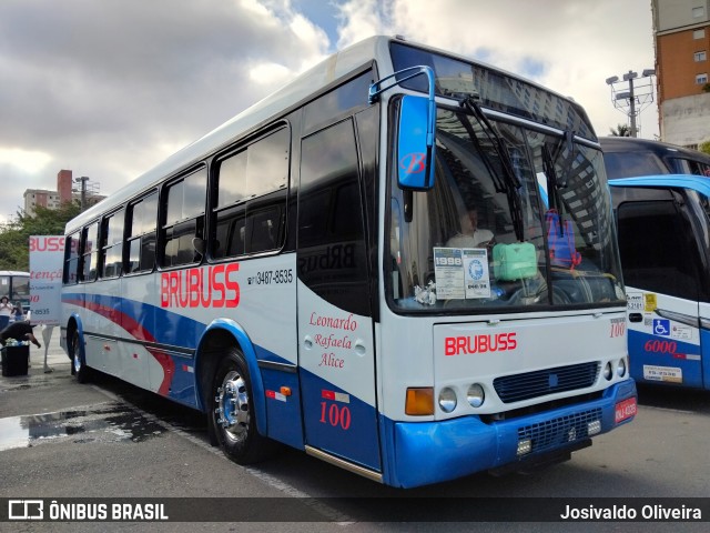 Brubuss Transportes 100 na cidade de Barueri, São Paulo, Brasil, por Josivaldo Oliveira. Número da foto: #12612736.