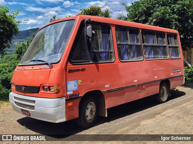 Ônibus Particulares 4516 na cidade de Marques de Souza, Rio Grande do Sul, Brasil, por Igor Scherner. Número da foto: #12610446.