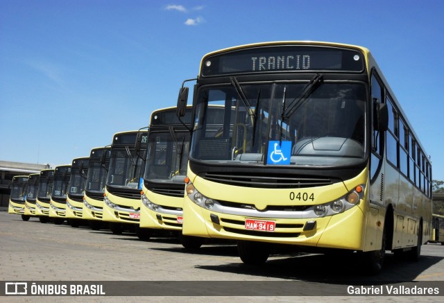 Trancid - Transporte Cidade de Divinópolis 0404 na cidade de Divinópolis, Minas Gerais, Brasil, por Gabriel Valladares. Número da foto: #12690097.