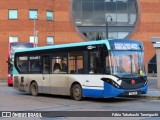 Metrobus 6711 na cidade de Redhill, Surrey, Inglaterra, por Fábio Takahashi Tanniguchi. Número da foto: #12688333.