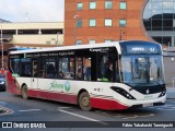 Compass Travel YX23OUM na cidade de Redhill, Surrey, Inglaterra, por Fábio Takahashi Tanniguchi. Número da foto: #12688350.