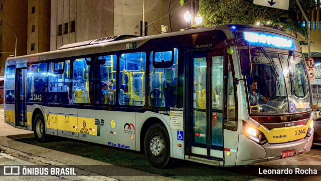 Viação Metrópole Paulista - Zona Leste 3 2442 na cidade de São Paulo, São Paulo, Brasil, por Leonardo Rocha. Número da foto: #12692913.