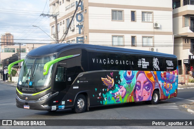 Viação Garcia 82239 na cidade de Balneário Camboriú, Santa Catarina, Brasil, por Petris _spotter 2.4. Número da foto: #12691230.