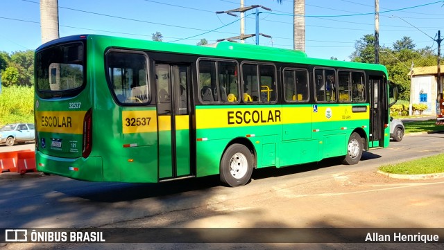 Transportes Capellini 32537 na cidade de Paulínia, São Paulo, Brasil, por Allan Henrique. Número da foto: #12690492.
