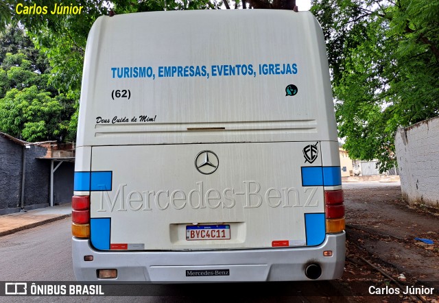 Ônibus Particulares 4211 na cidade de Goiânia, Goiás, Brasil, por Carlos Júnior. Número da foto: #12692125.