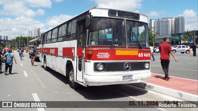 Ônibus Particulares 62 4612 na cidade de Barueri, São Paulo, Brasil, por Roberto Teixeira. Número da foto: #12614427.