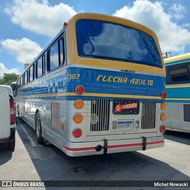 Ônibus Particulares 7387 na cidade de Barueri, São Paulo, Brasil, por Michel Nowacki. Número da foto: #12615592.