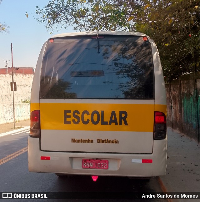 Escolares 41.352 na cidade de São Paulo, São Paulo, Brasil, por Andre Santos de Moraes. Número da foto: #12613868.
