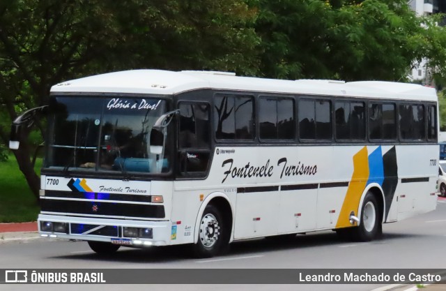 Fontenele Turismo 7700 na cidade de Barueri, São Paulo, Brasil, por Leandro Machado de Castro. Número da foto: #12614864.