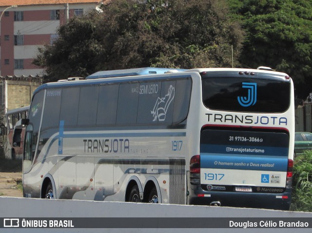 Transjota 1917 na cidade de Belo Horizonte, Minas Gerais, Brasil, por Douglas Célio Brandao. Número da foto: #12617805.