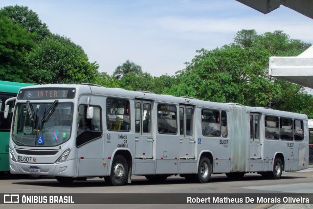 Transporte Coletivo Glória BL607 na cidade de Curitiba, Paraná, Brasil, por Robert Matheus De Morais Oliveira. Número da foto: #12615880.