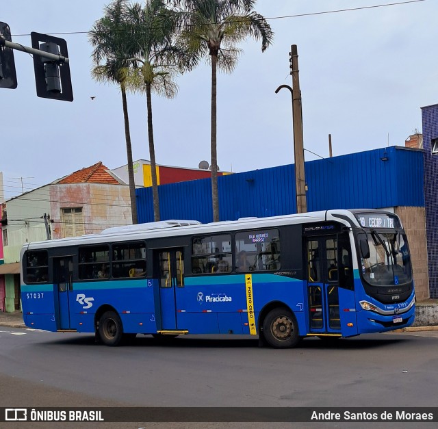 Rápido Sumaré - Piracicaba 57037 na cidade de Piracicaba, São Paulo, Brasil, por Andre Santos de Moraes. Número da foto: #12616132.