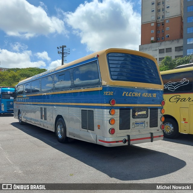 Ônibus Particulares 7232 na cidade de Barueri, São Paulo, Brasil, por Michel Nowacki. Número da foto: #12617974.
