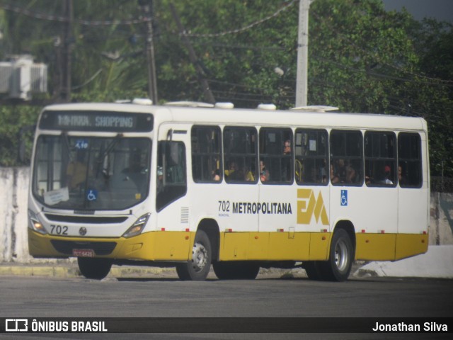 Empresa Metropolitana 702 na cidade de Jaboatão dos Guararapes, Pernambuco, Brasil, por Jonathan Silva. Número da foto: #12618906.