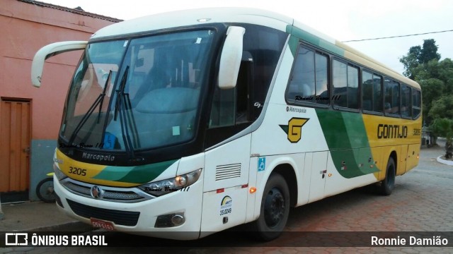 Empresa Gontijo de Transportes 3205 na cidade de Virgem da Lapa, Minas Gerais, Brasil, por Ronnie Damião. Número da foto: #12619384.