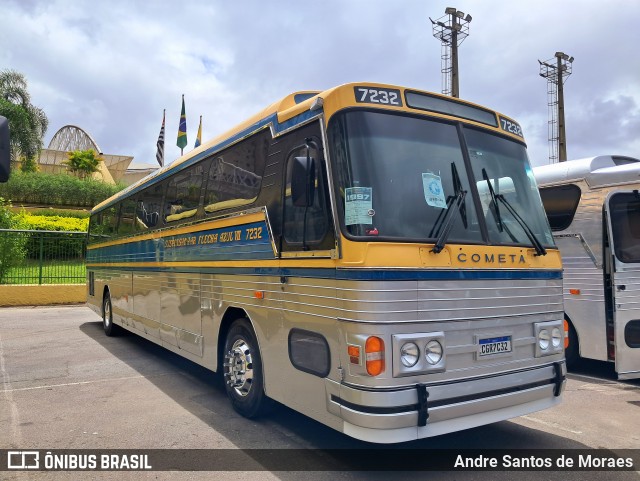 Ônibus Particulares 7232 na cidade de Barueri, São Paulo, Brasil, por Andre Santos de Moraes. Número da foto: #12619114.