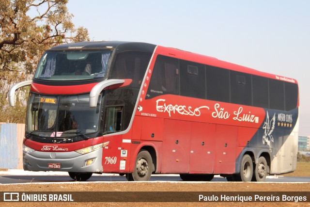 Expresso São Luiz 7960 na cidade de Brasília, Distrito Federal, Brasil, por Paulo Henrique Pereira Borges. Número da foto: #12620843.
