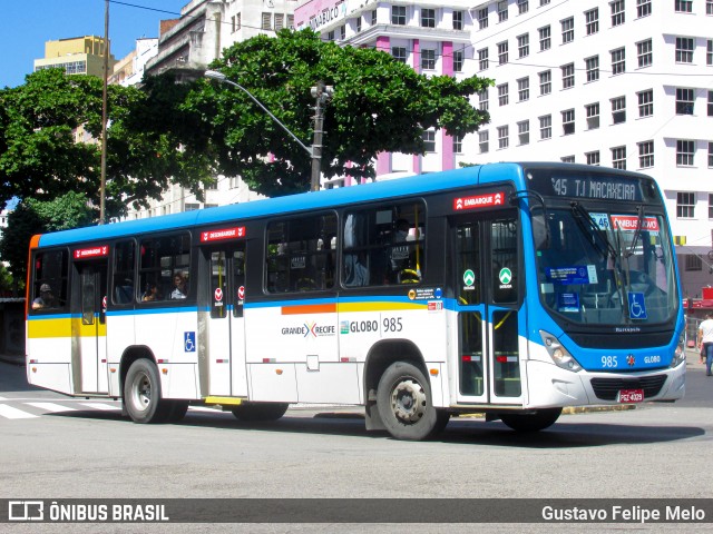 Transportadora Globo 985 na cidade de Recife, Pernambuco, Brasil, por Gustavo Felipe Melo. Número da foto: #12621707.