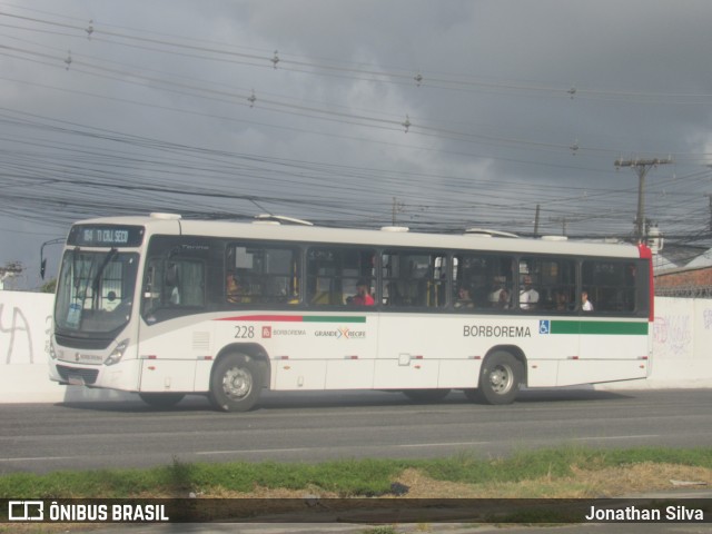 Borborema Imperial Transportes 228 na cidade de Jaboatão dos Guararapes, Pernambuco, Brasil, por Jonathan Silva. Número da foto: #12618918.